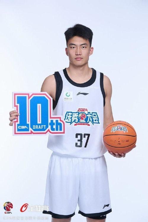 杨政孙世睿互怼网红吃瓜